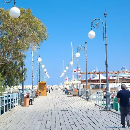 Finikoudes Marina View #201 라르나카