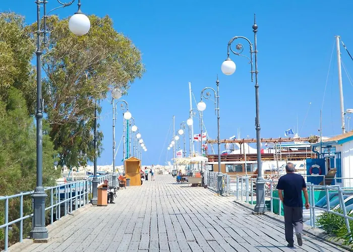 Finikoudes Marina View #201 לרנקה